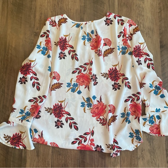 LOFT • Floral Print Blouse • Size M • EUC - Picture 6 of 6